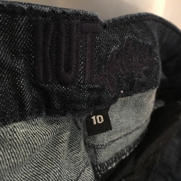 Classic Black Women's Jeans - Picture 2 of 4